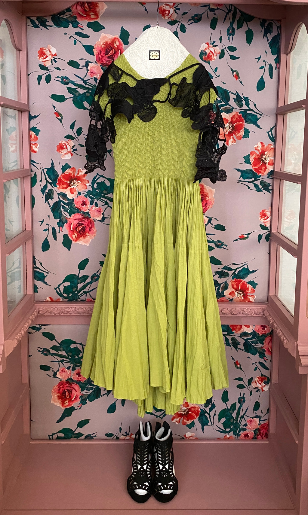 Pleated Dress

Spring Green