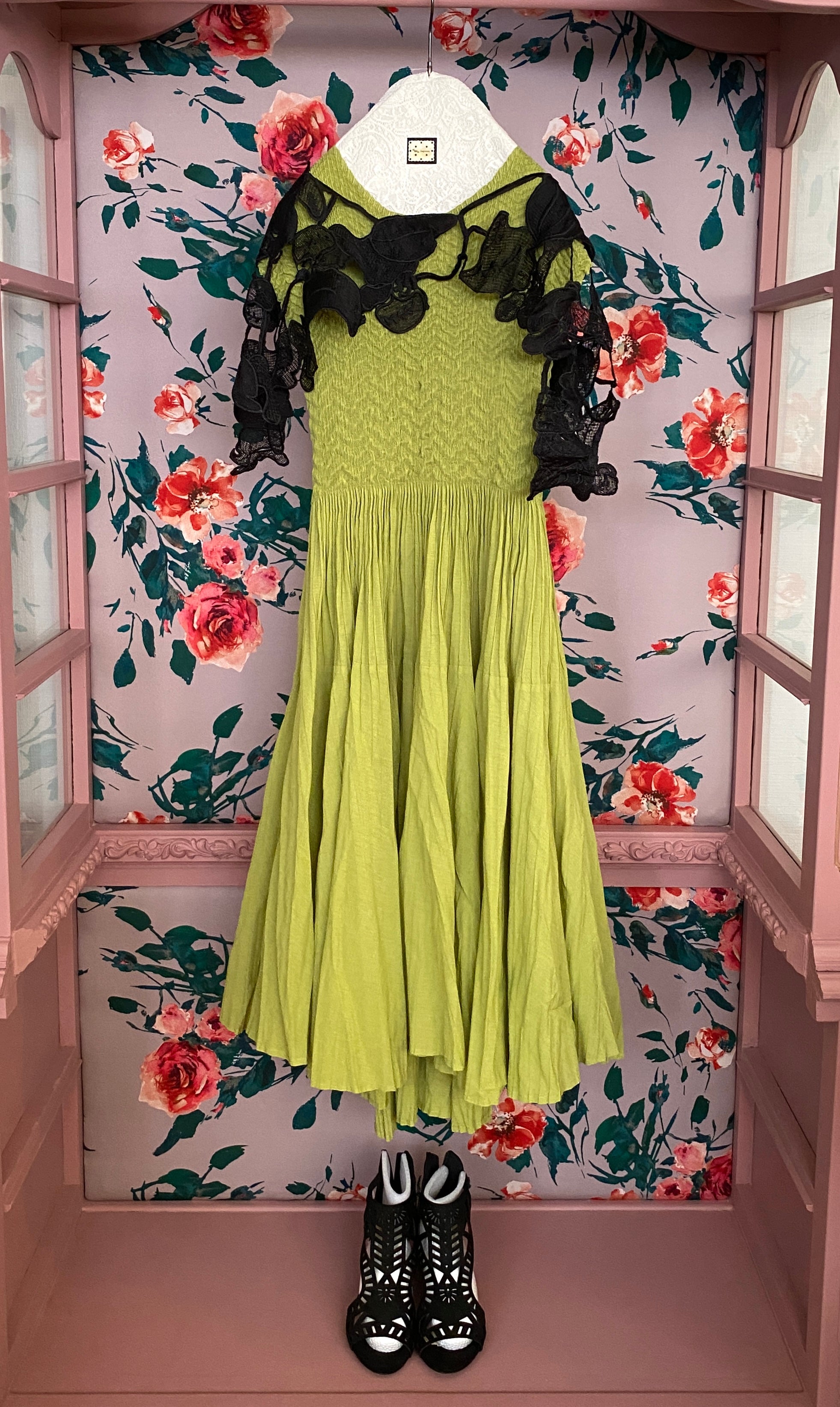 Pleated Dress

Spring Green