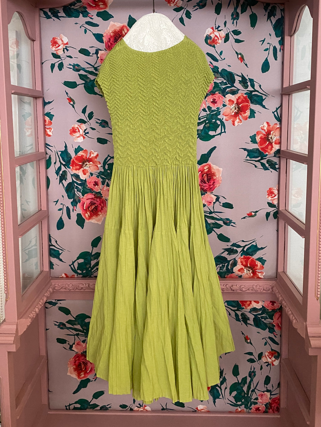 Pleated Dress

Spring Green