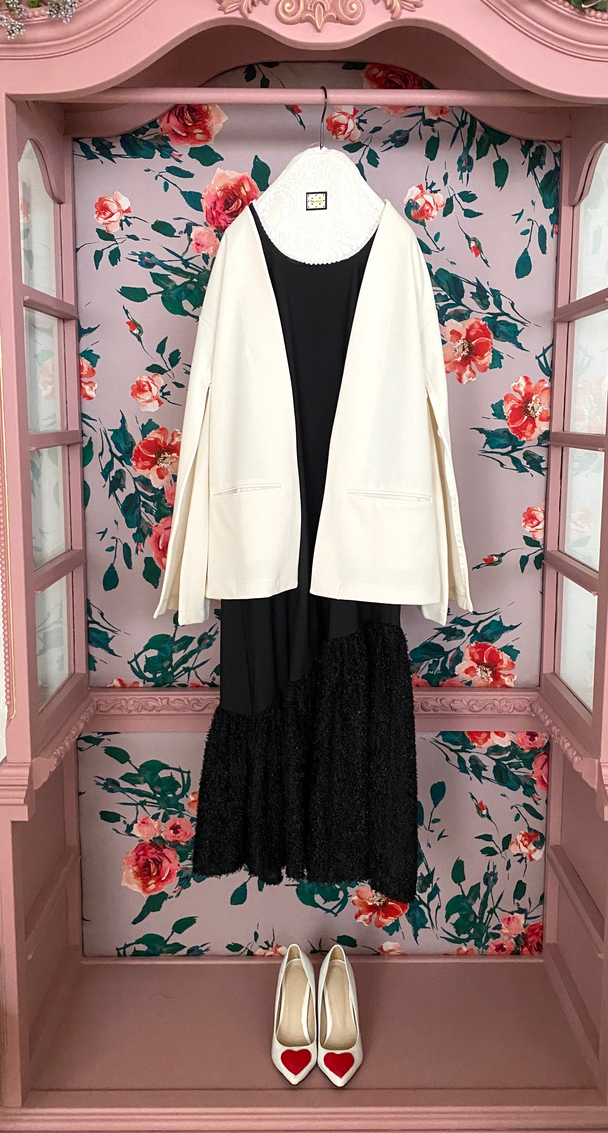 Fleur Noire Élégance Coordinate Set