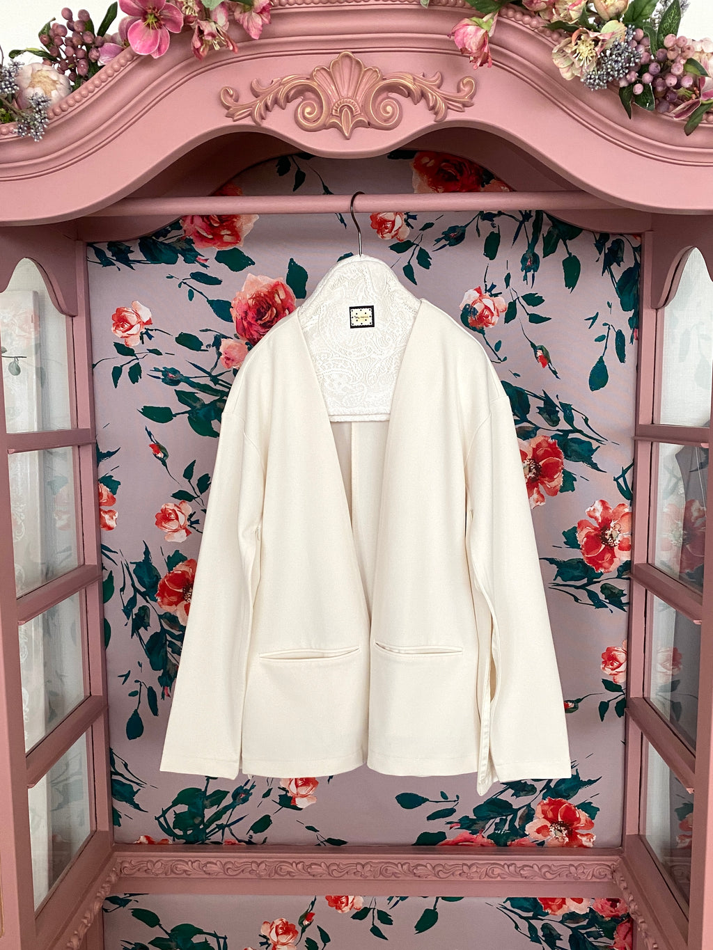 Fleur Noire Élégance Coordinate Set