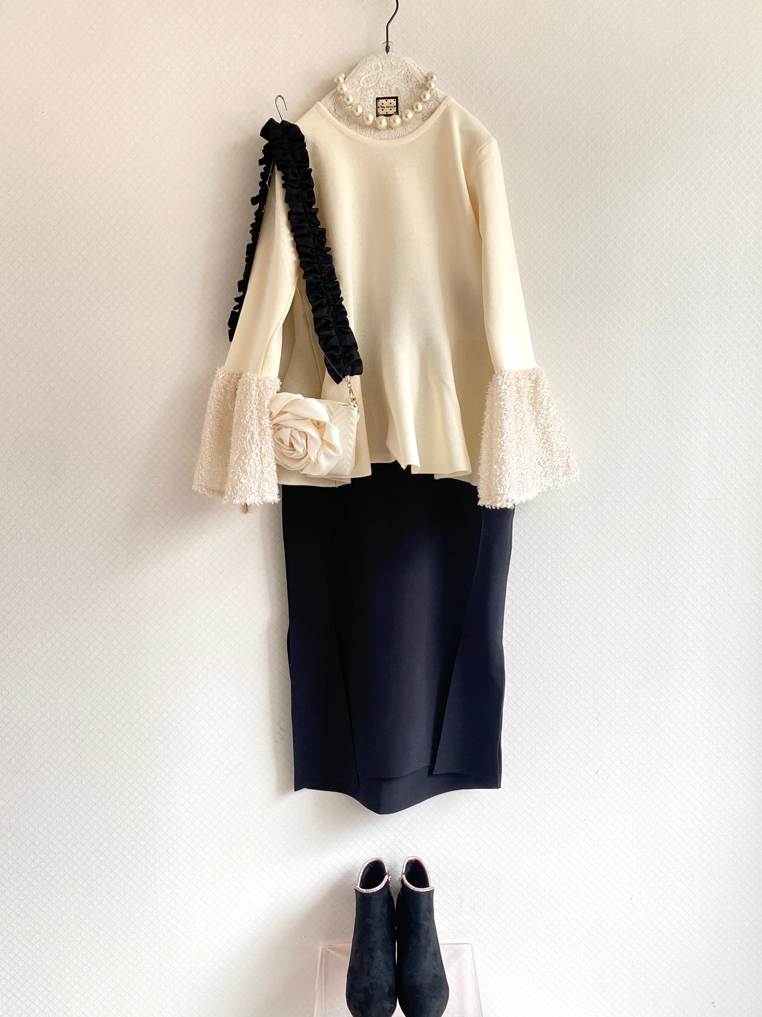 ボリュームスリーブニット