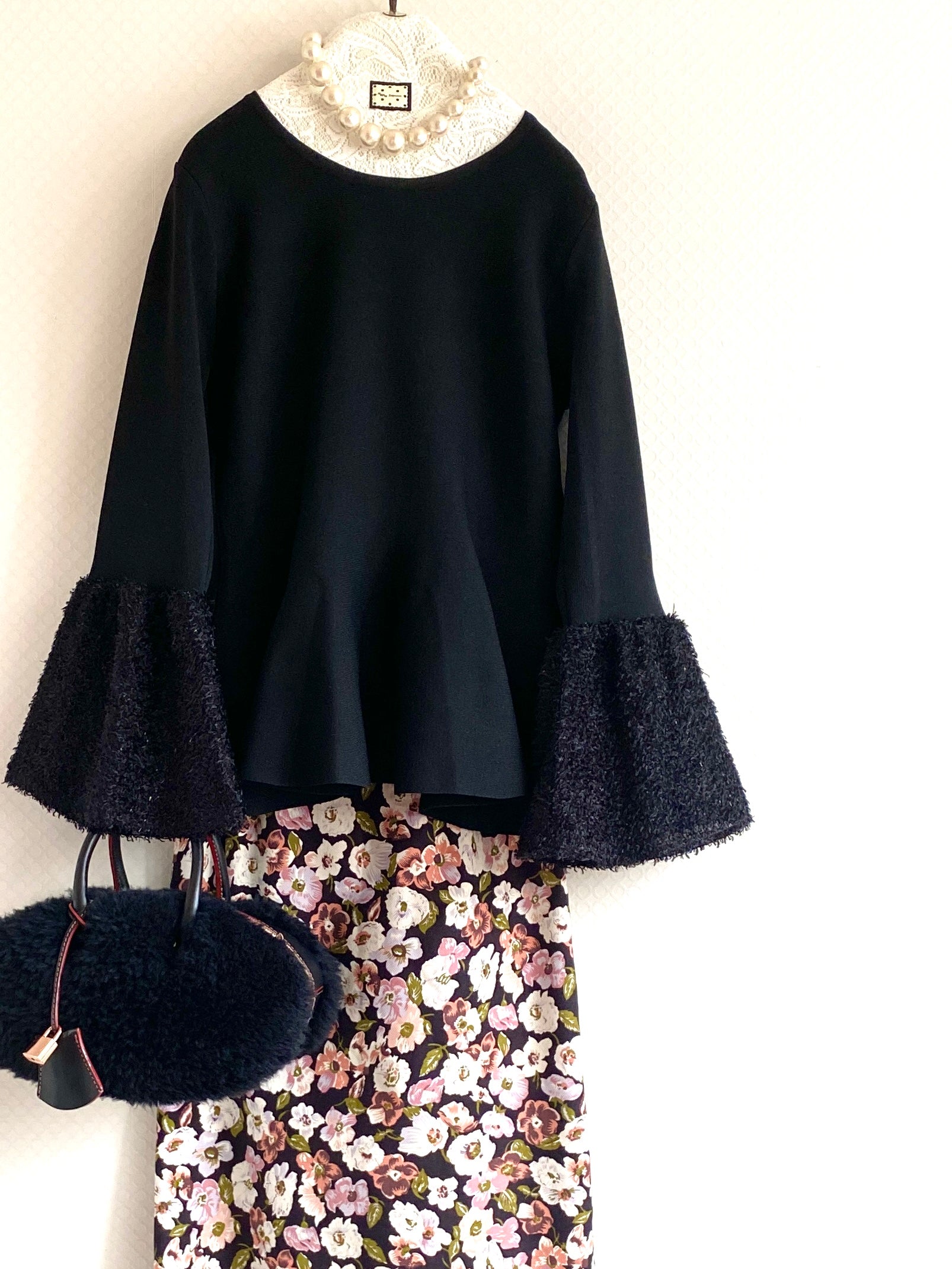 ボリュームスリーブニット