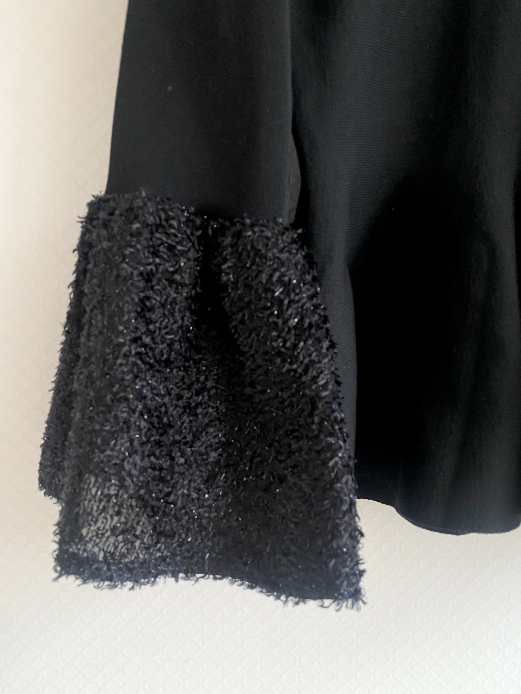 ボリュームスリーブニット