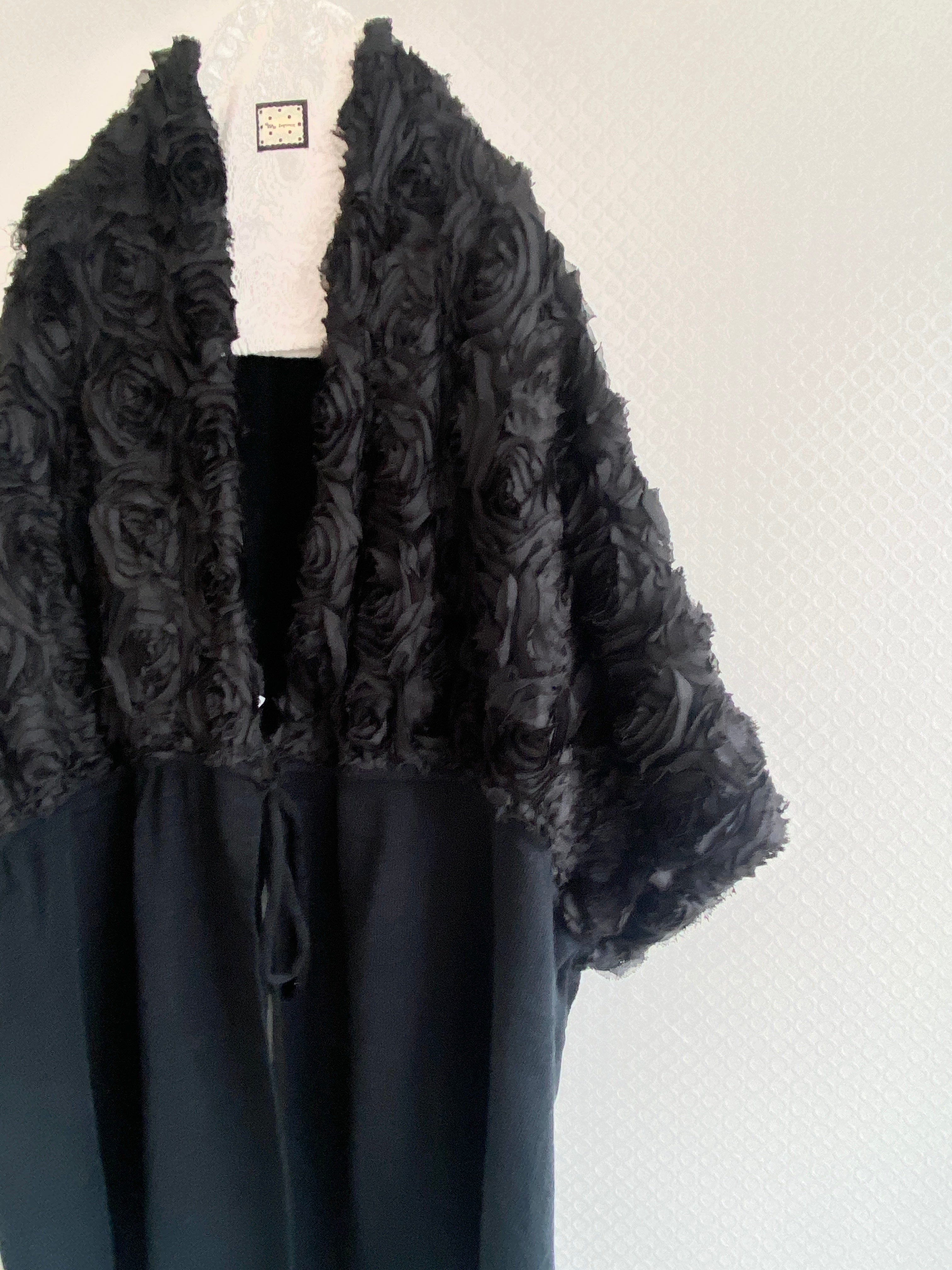 バラモチーフショール