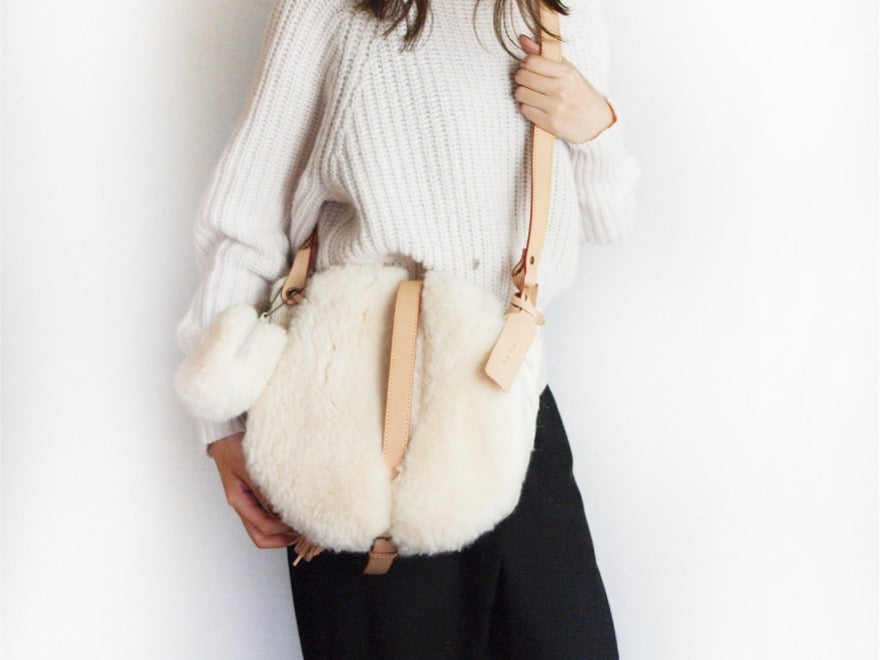 ムートンショルダーバッグ