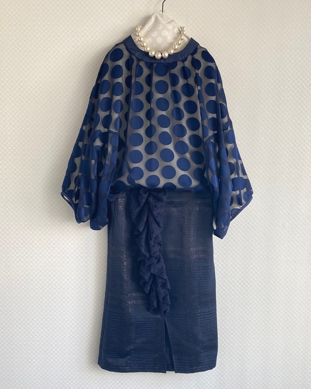 水玉ブラウス