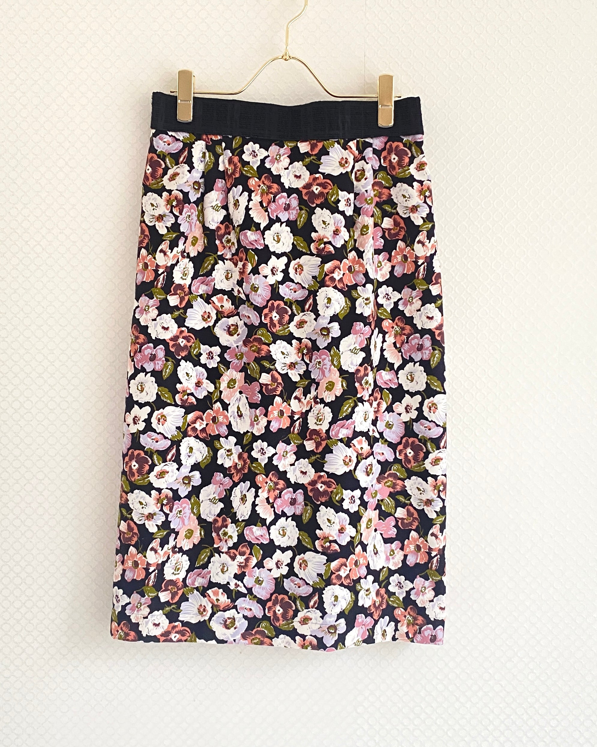 小花柄タイトスカート