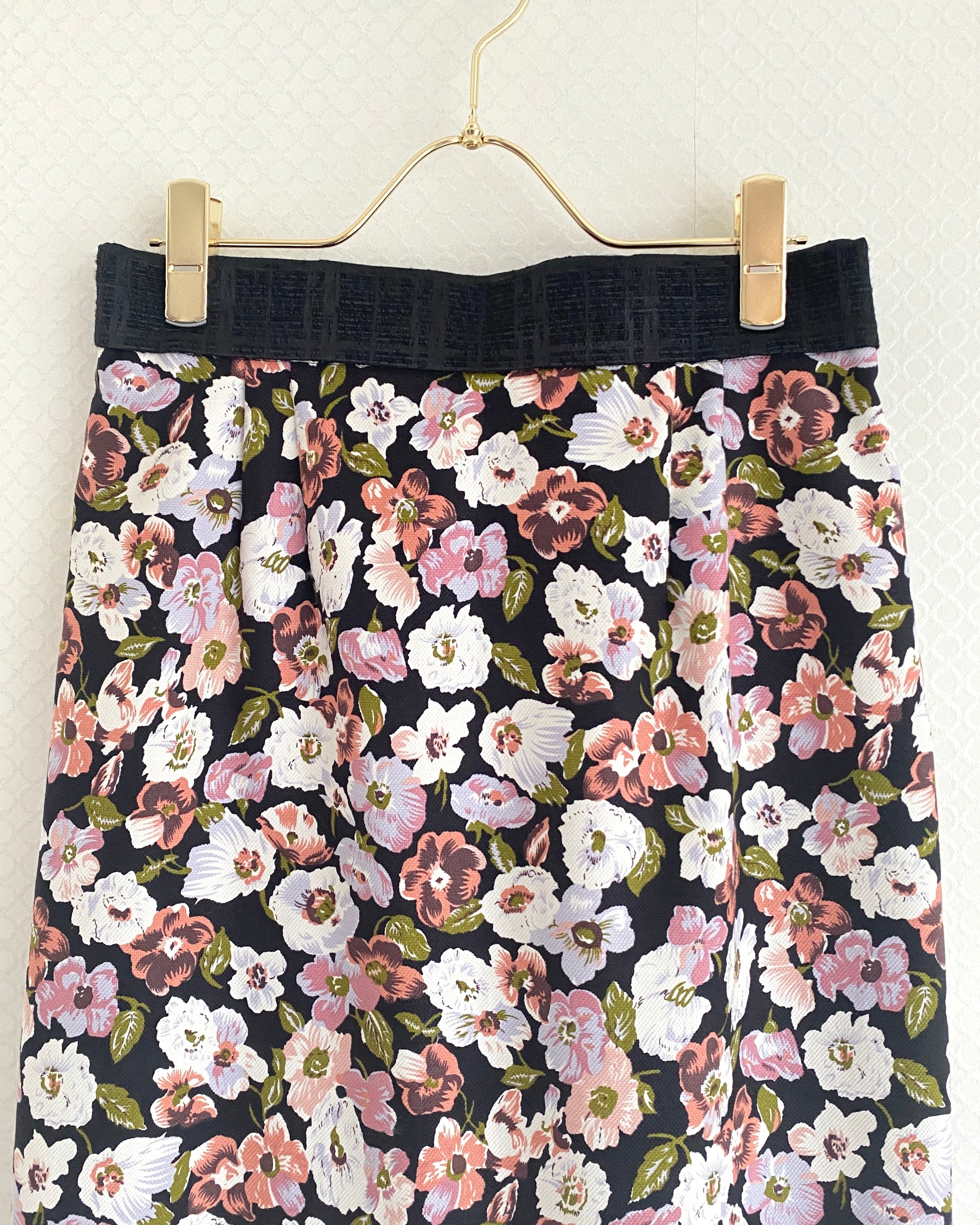 小花柄タイトスカート