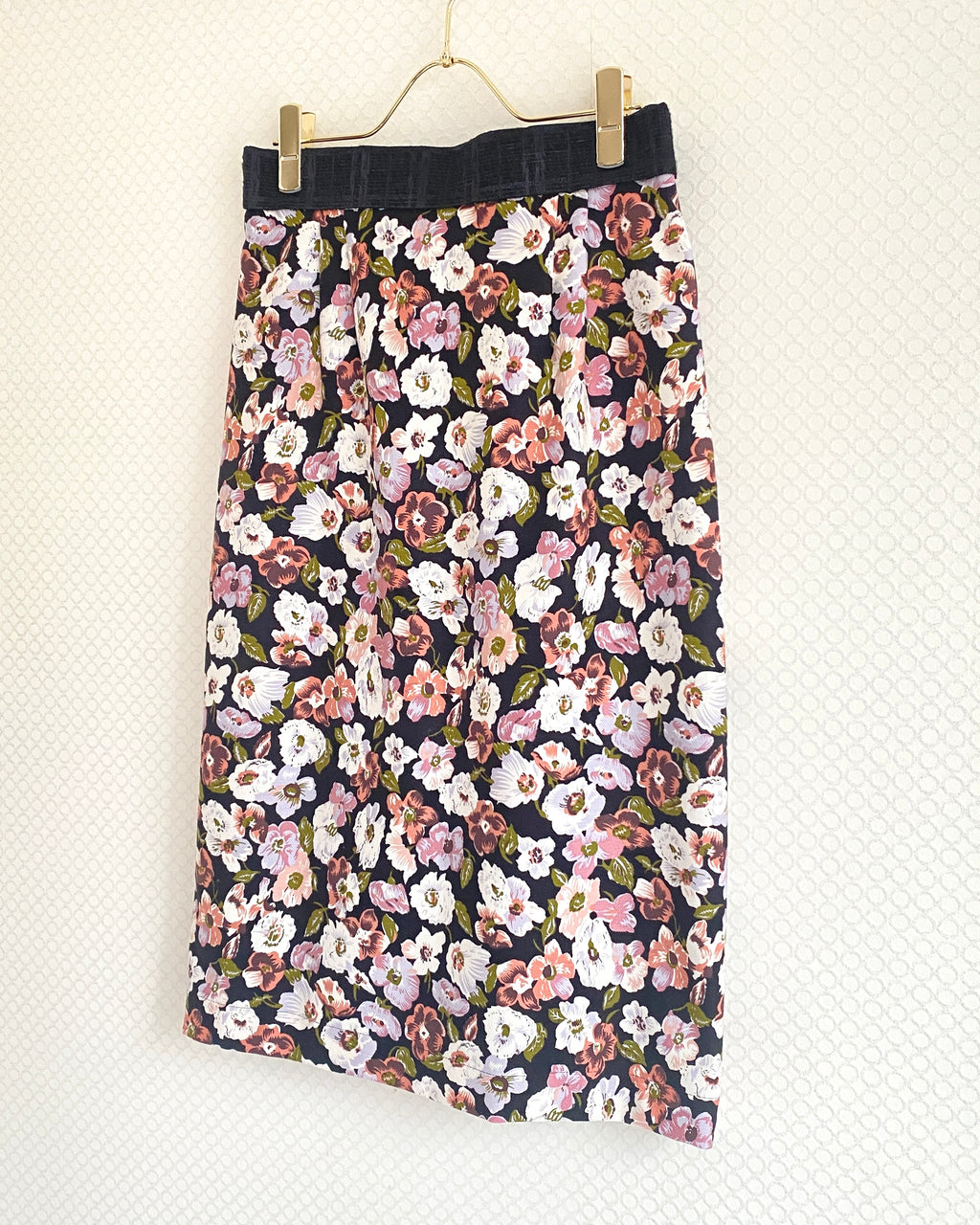 小花柄タイトスカート