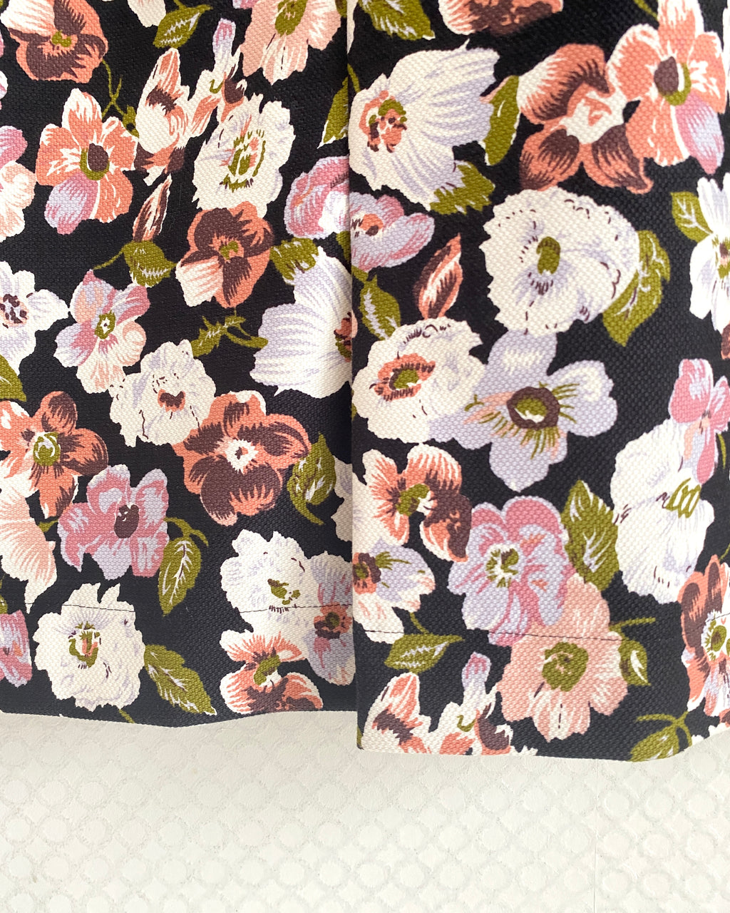 小花柄タイトスカート